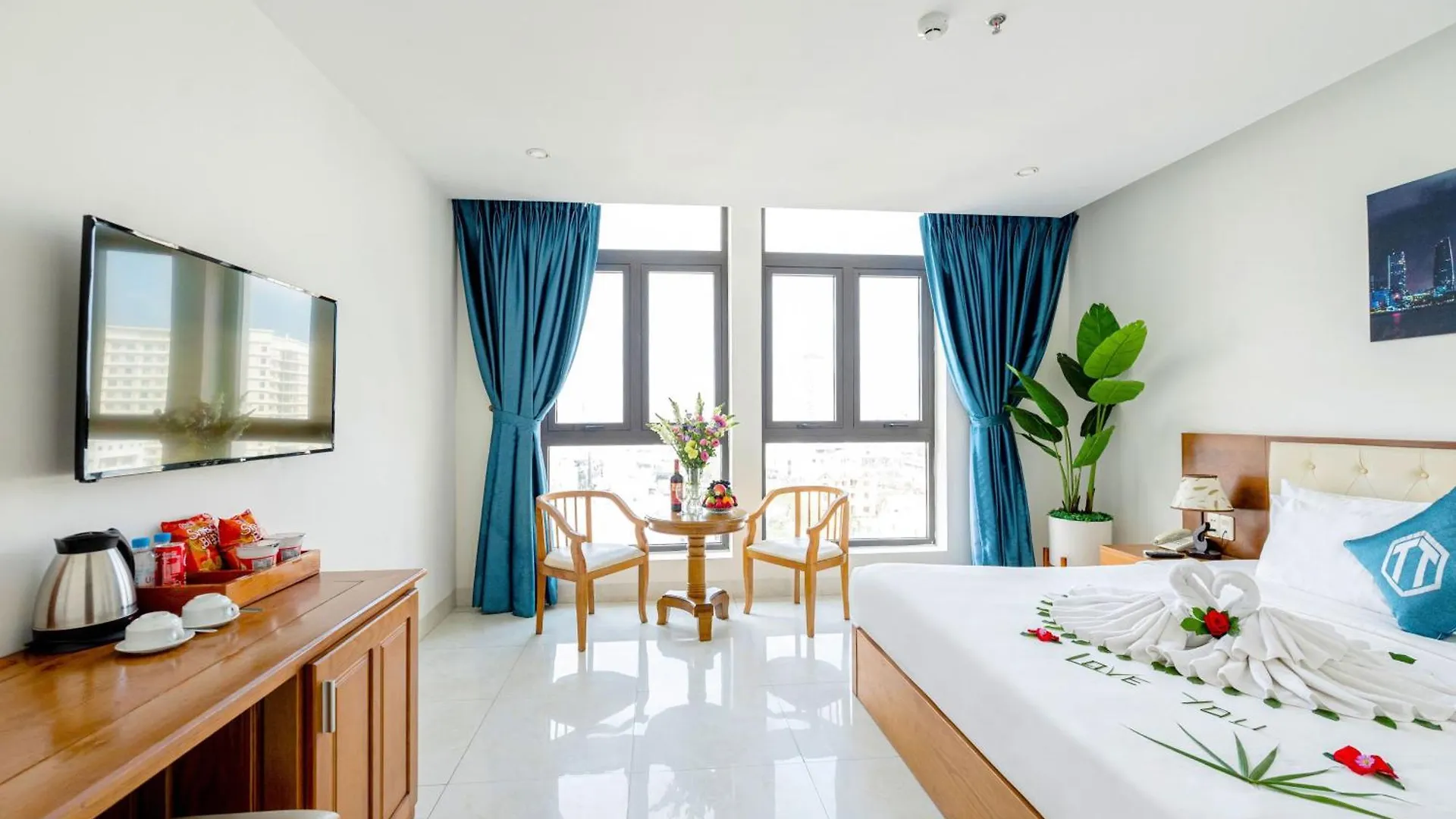 Toan Thang Beach Hotel Da Nang 3*,